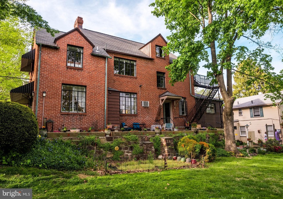 189 S Main St, Doylestown, PA 18901 - photo 1