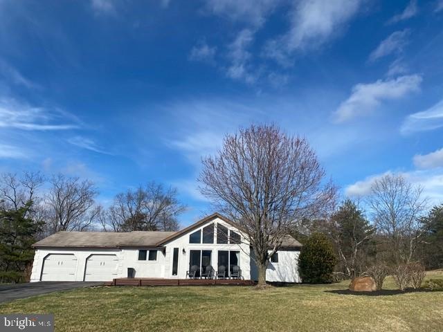 427 Prado Way, Berkeley Springs, WV 25411 - photo 1