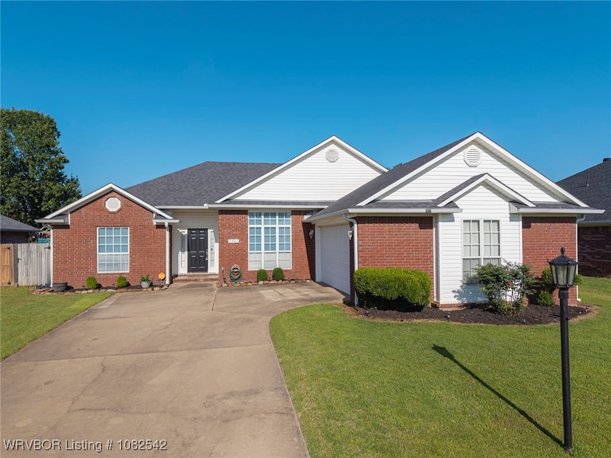 7201 Red Pine Dr, Fort Smith, AR 72916 - photo 1