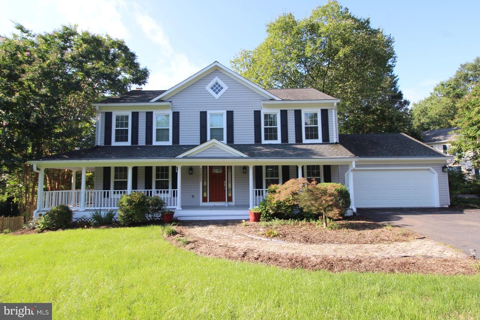 13217 Shady Ridge Ln, Fairfax, VA 22033 - photo 1