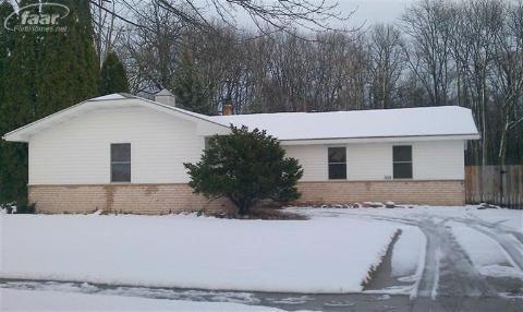 551 Franconian Dr E, Frankenmuth, MI 48734 - photo 1