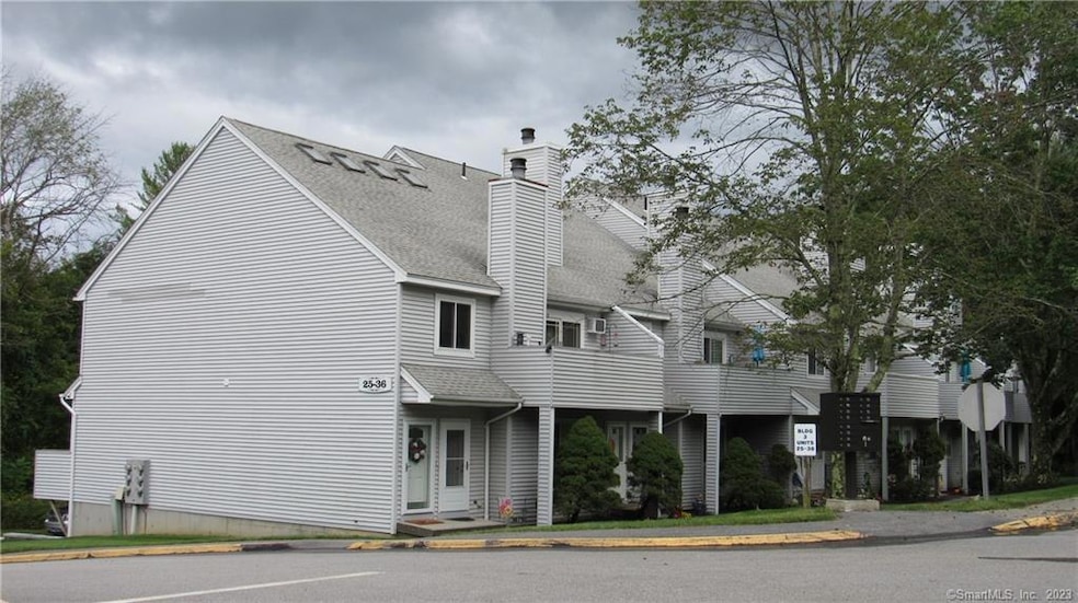 187 Lovers Ln unit 28, Torrington, CT 06790 - photo 1