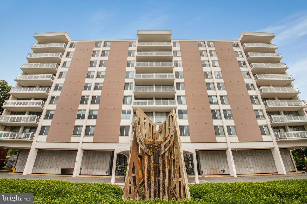 Strathmore Tower unit 501, Baltimore, MD 21215 - photo 1