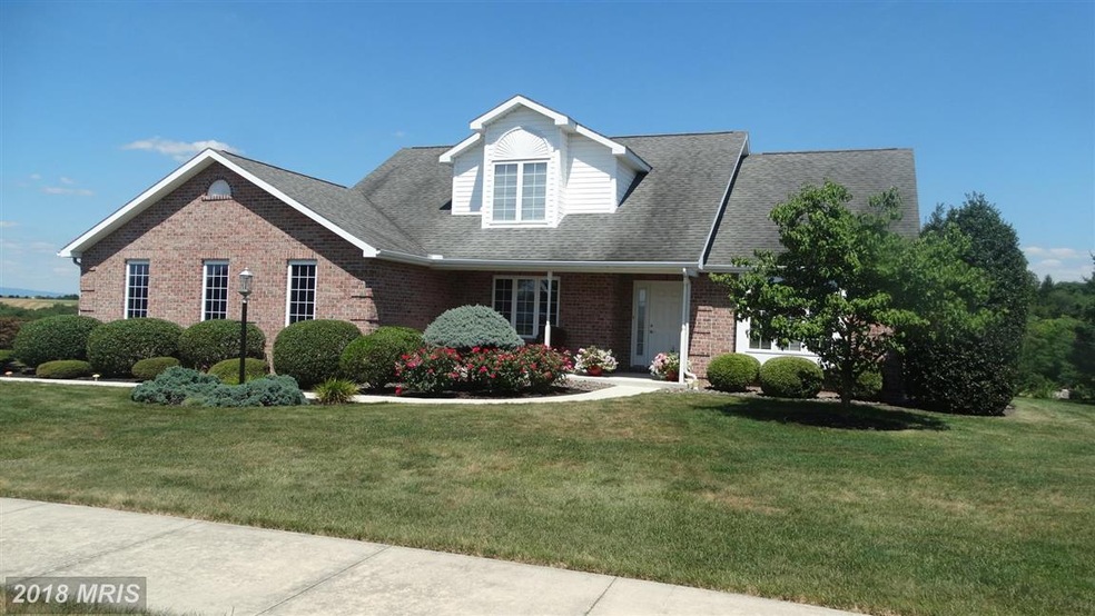 1642 Majestic Dr, Chambersburg, PA 17202 - photo 1