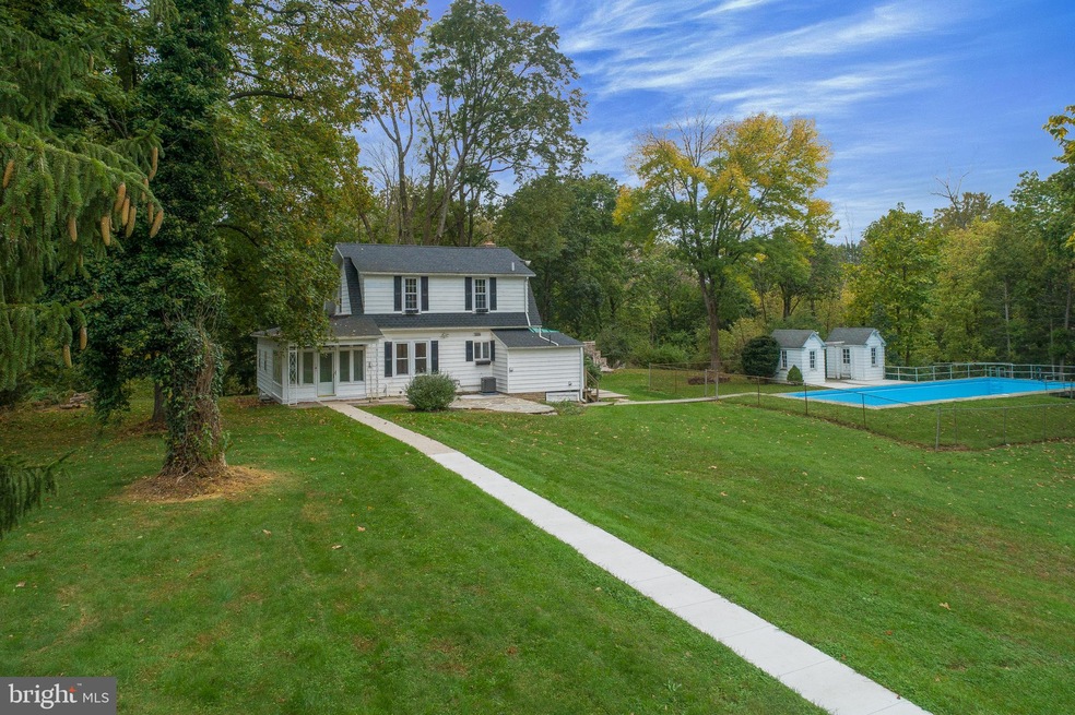 3228 Eisenbrown Rd, Reading, PA 19605 - photo 1