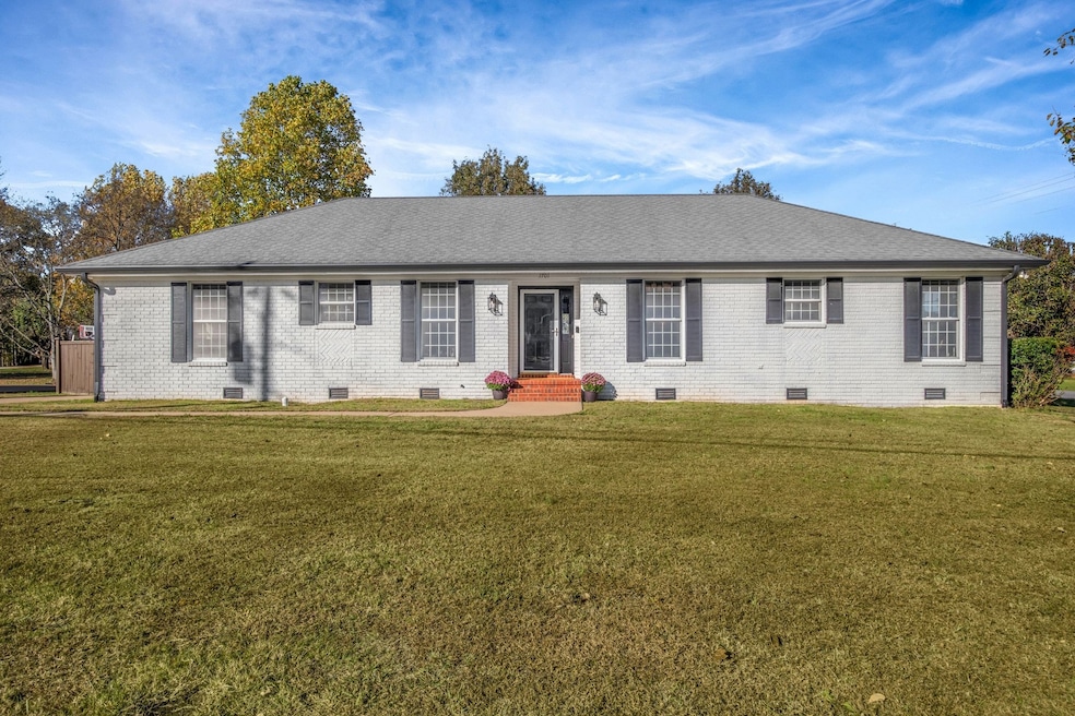 Under Contract $444,900 • Co-Listing Agent