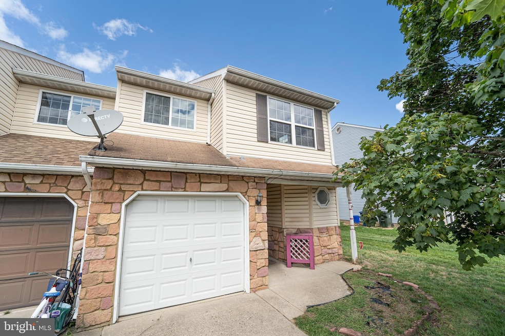 Pending $365,000 • Co-Listing Agent