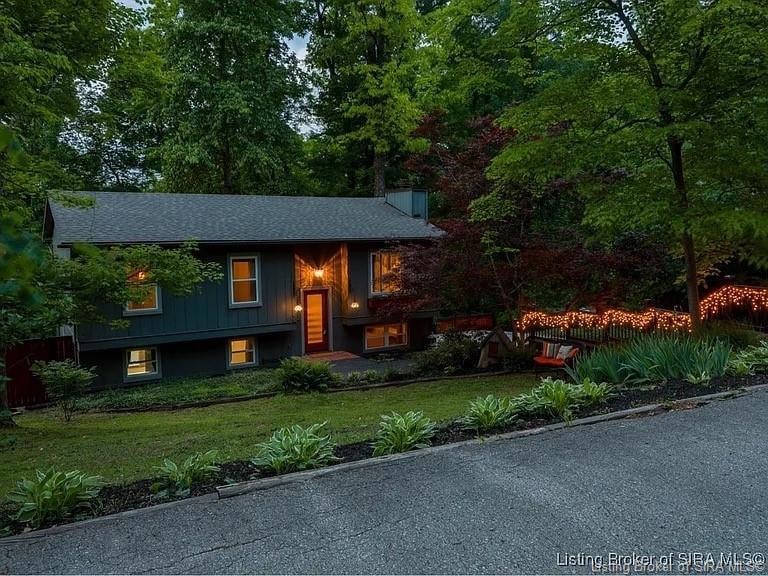 4119 Emma Lou Dr, Floyds Knobs, IN 47119 - photo 1