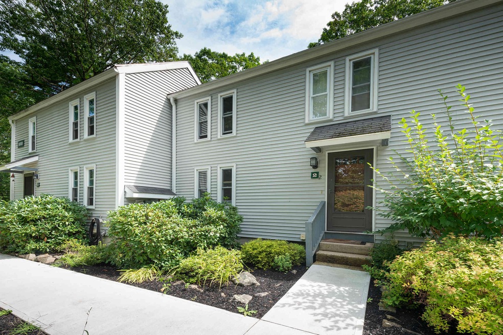 801 Us Route 1 unit D2, York, ME 03909 - photo 1