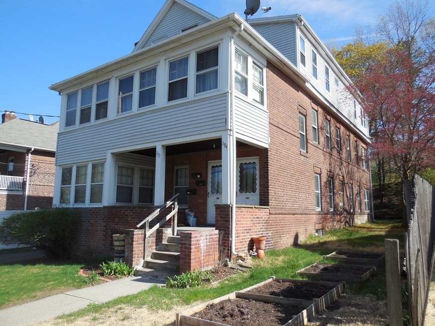 292-294 W Franklin St, Holyoke, MA 01040 - photo 1