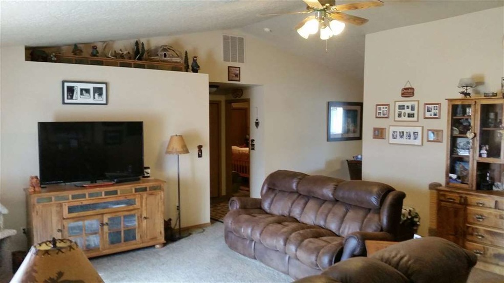 332 Hickory Ct, Nampa, ID 83686 - photo 1