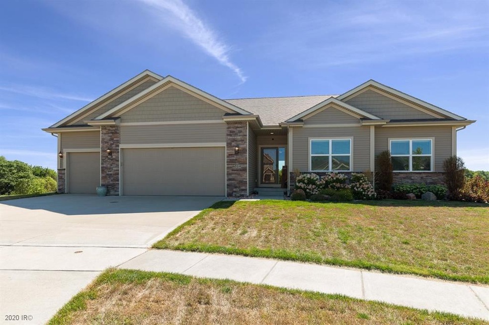 8019 NW 95th Cir, Johnston, IA 50131 - photo 1