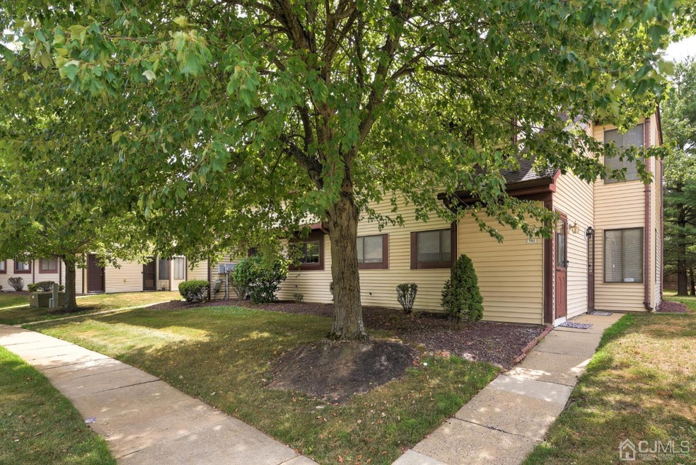 702 Jacob Ct unit 702, Dayton, NJ 08810 - photo 1