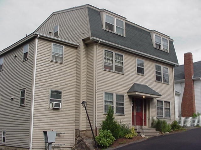 9 Hillside Ave unit 1, Marblehead, MA 01945 - photo 1