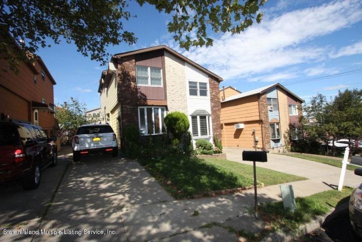 10 HEWITT AVENUE