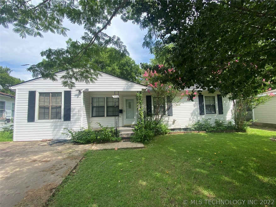 1626 Tower Dr, Ardmore, OK 73401 - photo 1