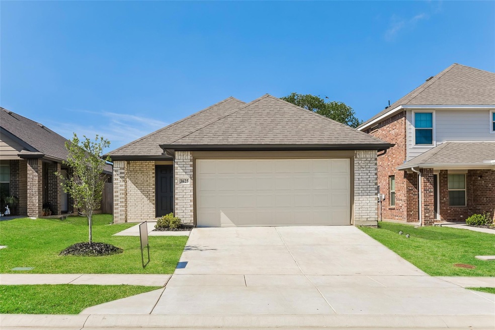 3625 Joshua St, Ennis, TX 75119 - photo 1