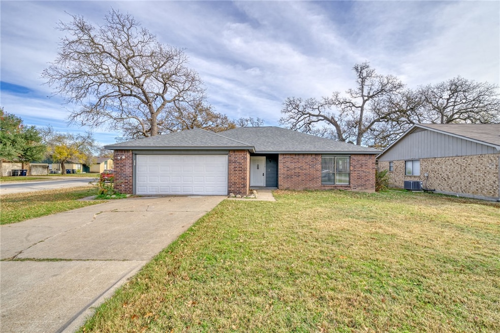 1308 Hardwood Ln, College Station, TX 77840 - photo 1