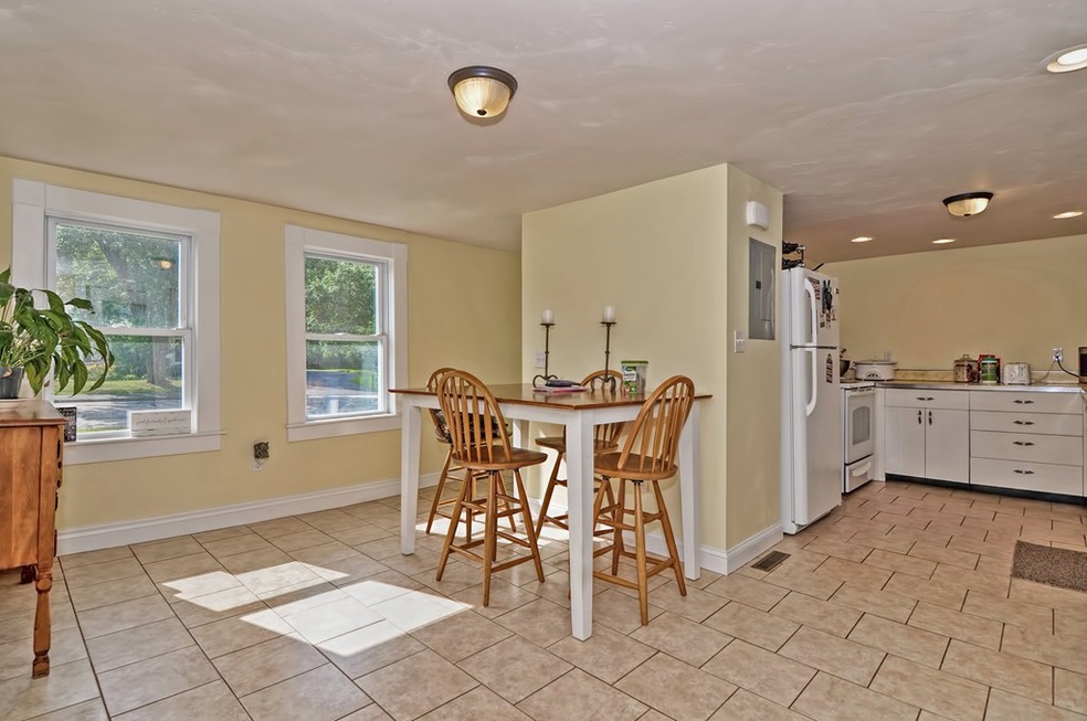 13 Church St unit 1, Upton, MA 01568 - photo 1