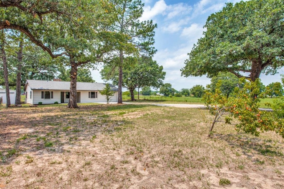 334 County Road 3340, Paradise, TX 76073 - photo 1