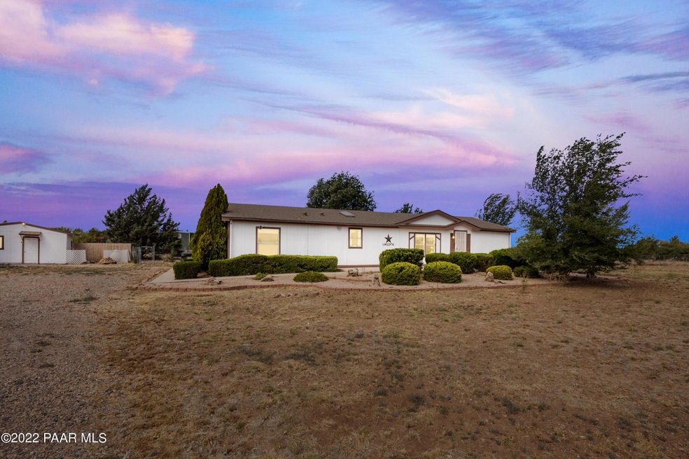 1371 W Rolling Hills Rd, Paulden, AZ 86334 - photo 1