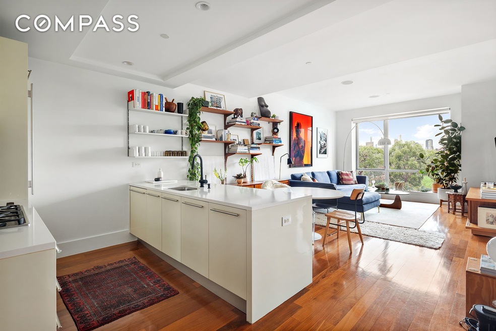 Sold $1,675,000 • Co-Listing Agent