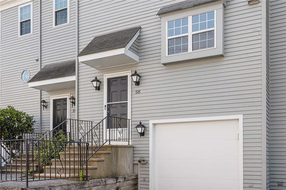 565 Quaker Ln unit 58, West Warwick, RI 02893 - photo 1