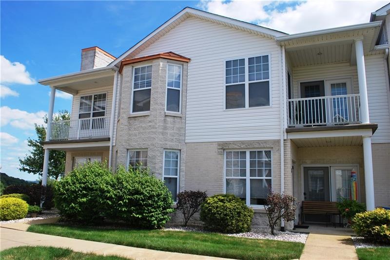Welcome to 240 Adams Pointe Blvd, Unit 7.  This se
