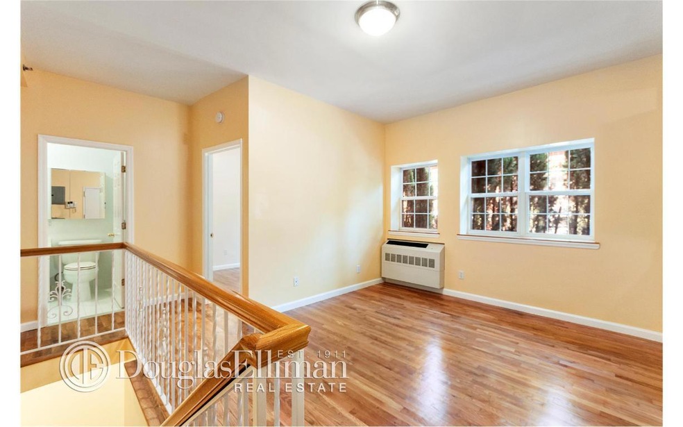 25-82 37th St unit 11, Long Island City, NY 11103 - photo 1