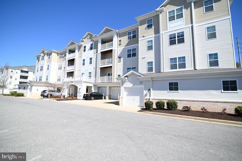 23570 F D R Blvd unit 105, California, MD 20619 - photo 1