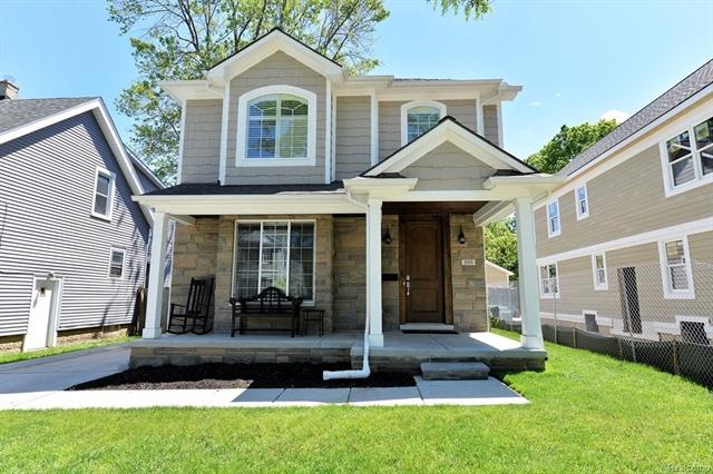 Welcome to 888 Chapin!