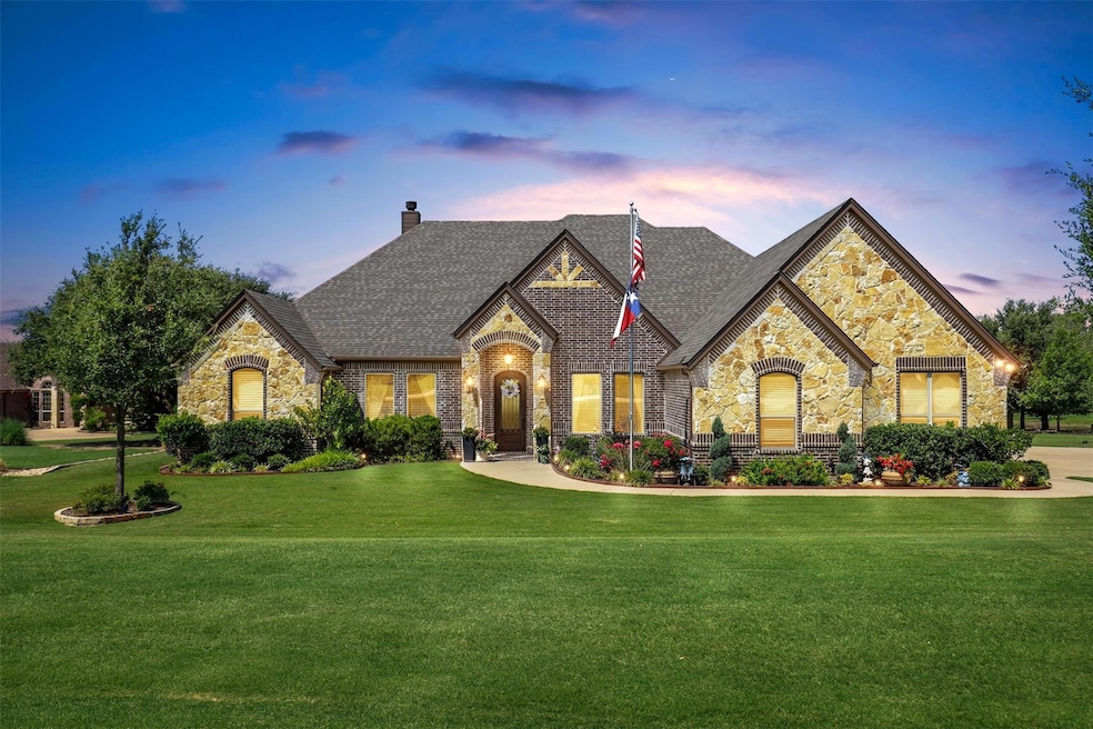 1718 Bent Tree Ct, Granbury, TX 76049 - photo 1