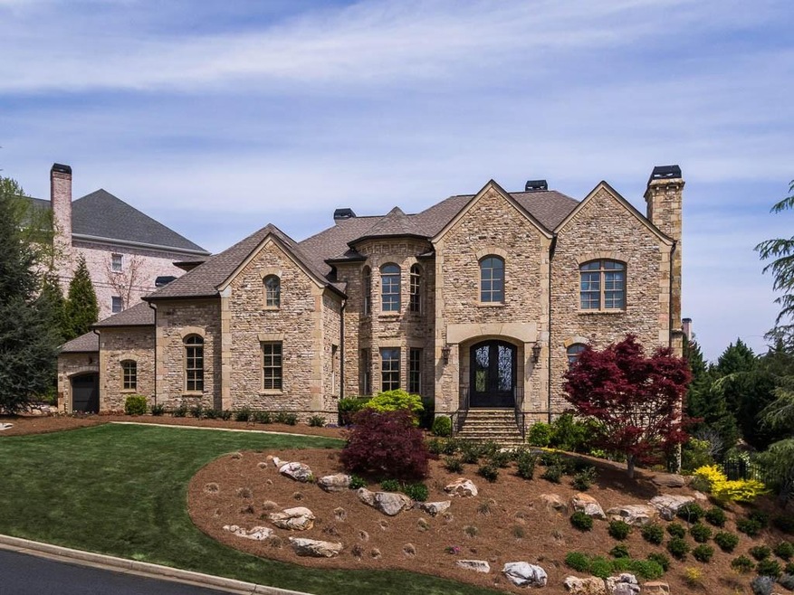 This Stunning Light-Filled Home with Impeccable De