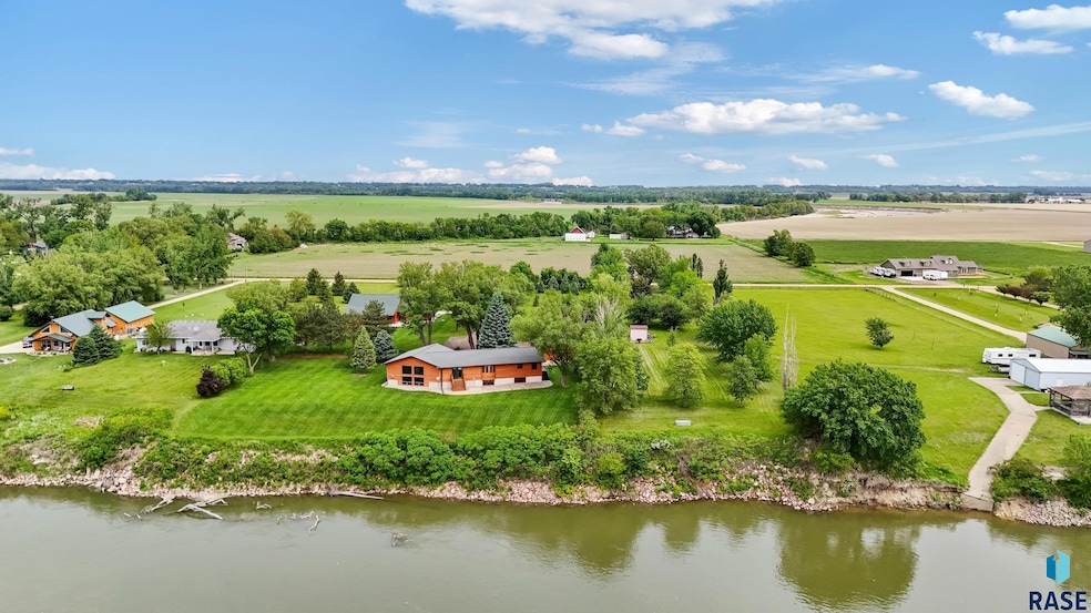 For Sale $750,000 • Co-Listing Agent