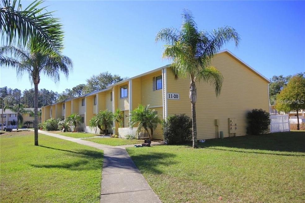 22701 Watersedge Blvd unit 11, Land O Lakes, FL 34639 - photo 1