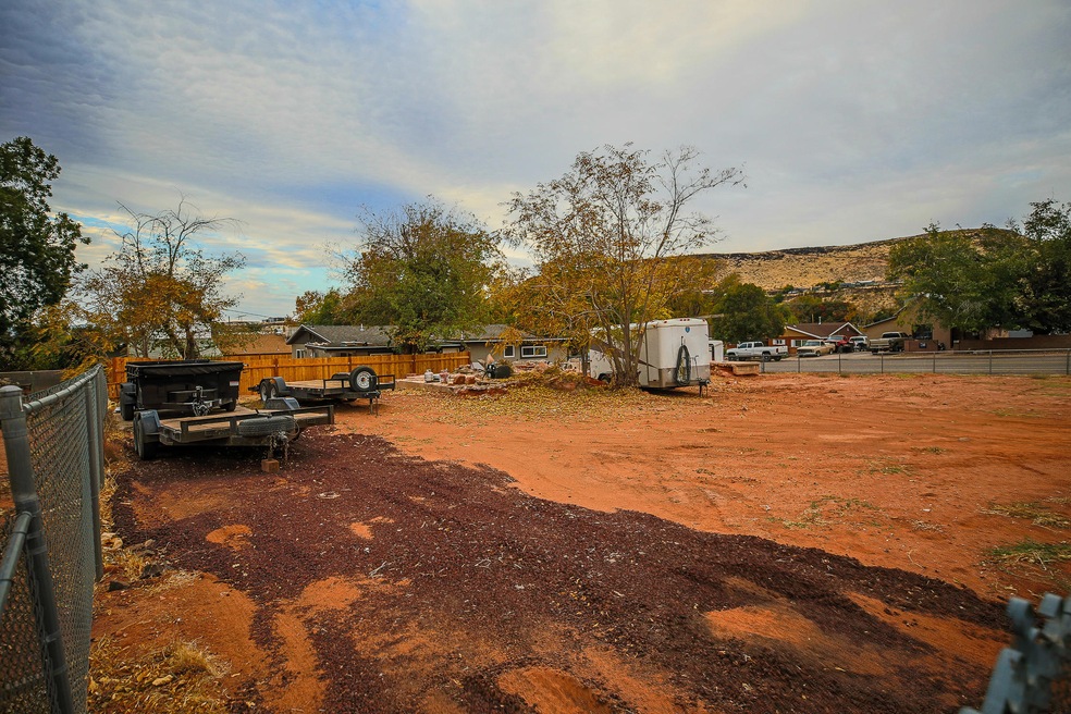 400 N 300 W, St. George, UT 84770 - photo 1