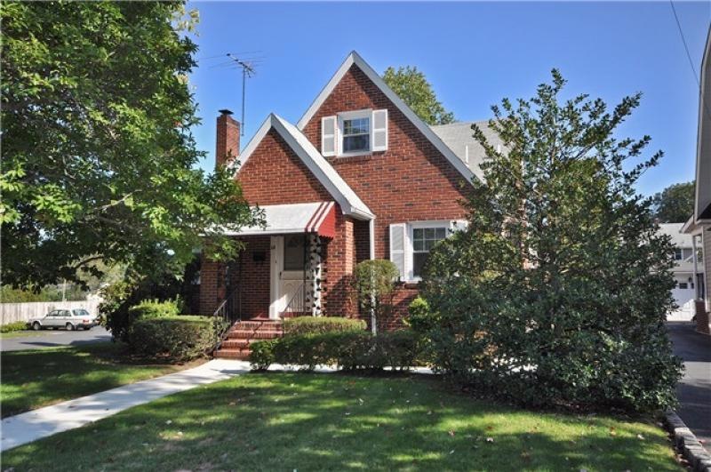 64 1st Ave, Little Falls, NJ 07424 - photo 1