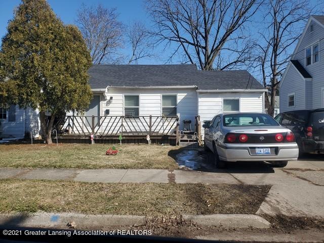 1112 Hapeman St, Lansing, MI 48915 - photo 1