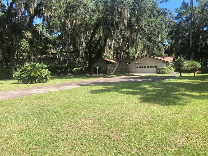 829 Riverview Front