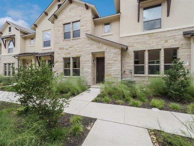 13800Lyndhurst001