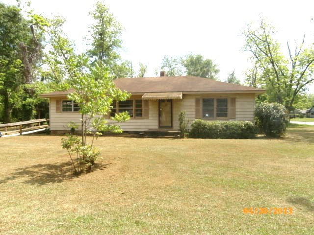 1818 W Whitney Ave, Albany, GA 31707 - photo 1