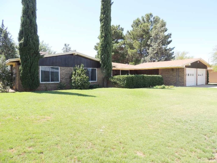 10220 Allway Dr, El Paso, TX 79925 - photo 1