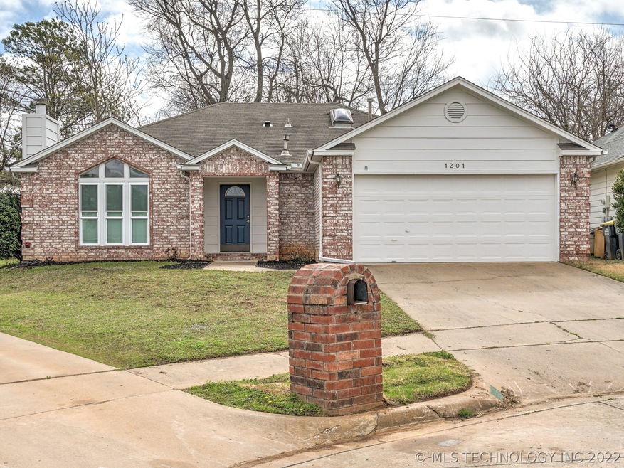 1201 W 112th Dr S, Jenks, OK 74037 - photo 1