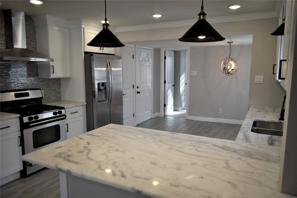 3942 Ward St, Houston, TX 77021 - photo 1