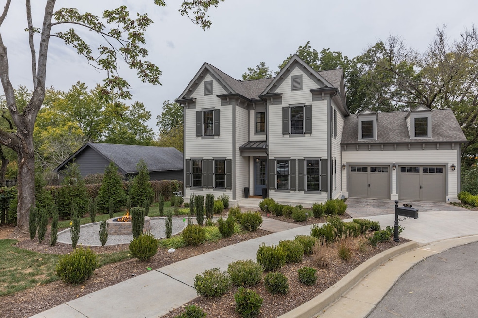 Sold $1,575,000 • Co-Listing Agent