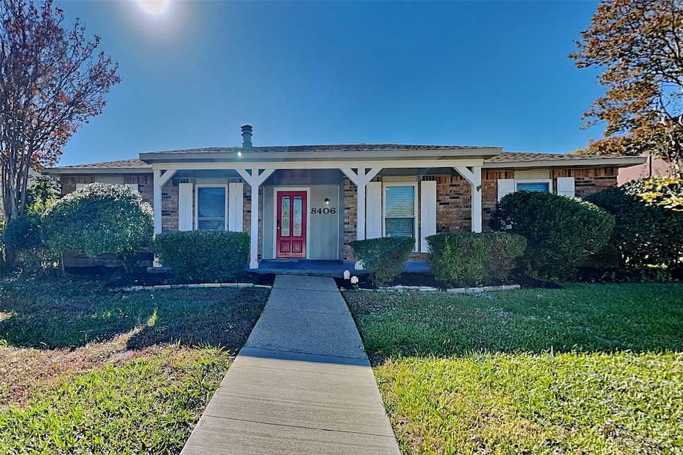 8406 Woodside Rd, Rowlett, TX 75088 - photo 1