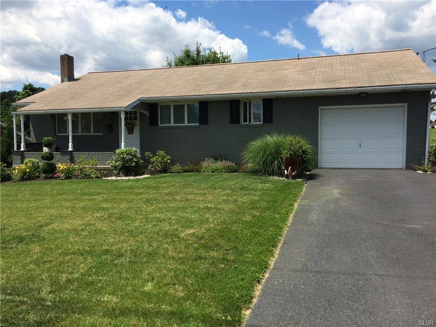 95 Porter St, Nazareth, PA 18064 - photo 1