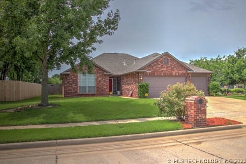 1505 W Keywest St, Broken Arrow, OK 74011 - photo 1