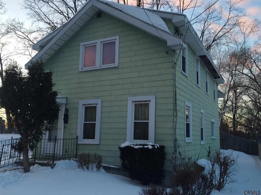 4 Zoar Ave, Colonie, NY 12205 - photo 1