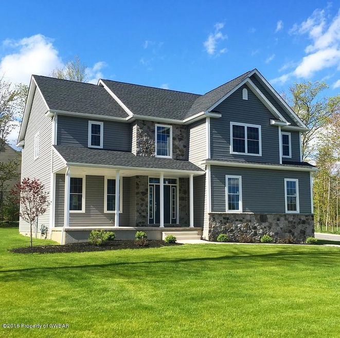 76 Aleksander Blvd, Mountain Top, PA 18707 - photo 1